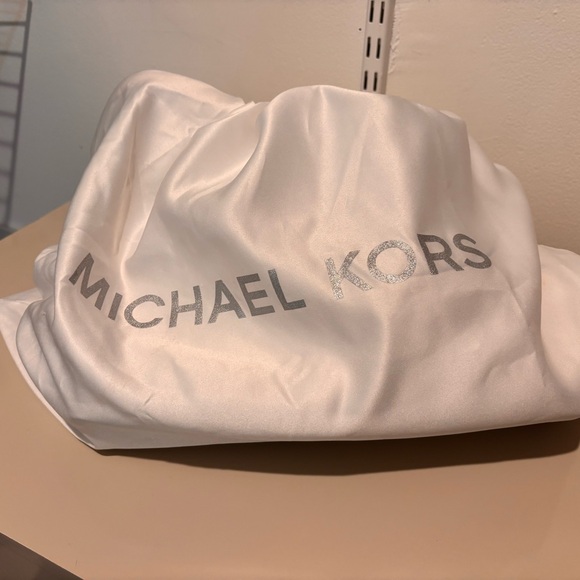 Michael Kors white Shoulder Bag - Picture 5 of 6